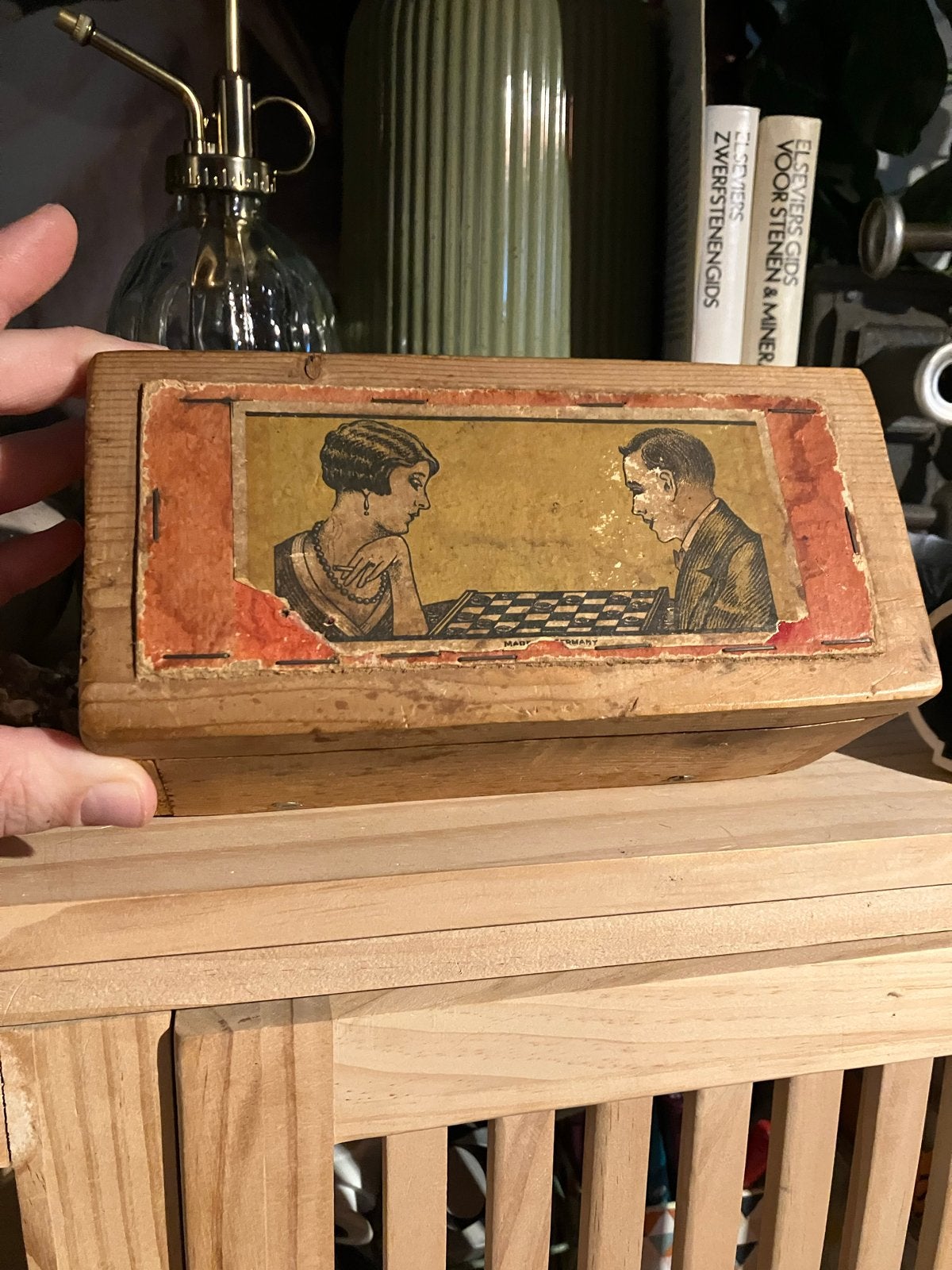 Vintage houten doosje met damspel afbeelding retro curiosa, Antiek en Kunst, Ophalen of Verzenden