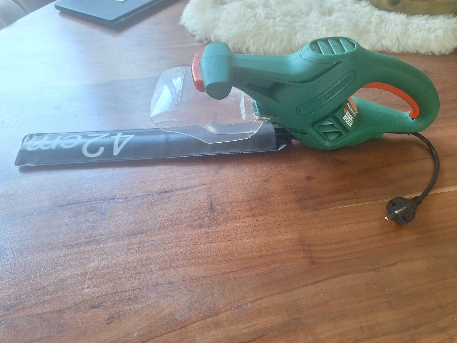 Black & Decker GT100 heggenschaar 400W 42cm, Ophalen of Verzenden, Gebruikt, Elektrisch, Black & Decker