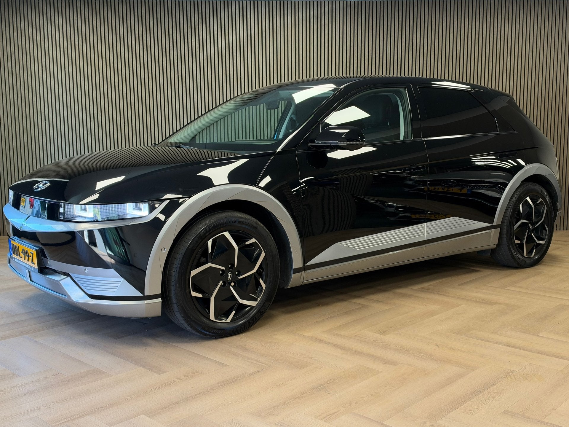 Hyundai IONIQ 5 Uniq 305PK AWD 73kWh SOH100% WARMTEPOMP NAVI, Auto's, Dealer onderhouden, Gebruikt, IONIQ 5, Met garantie (alle)