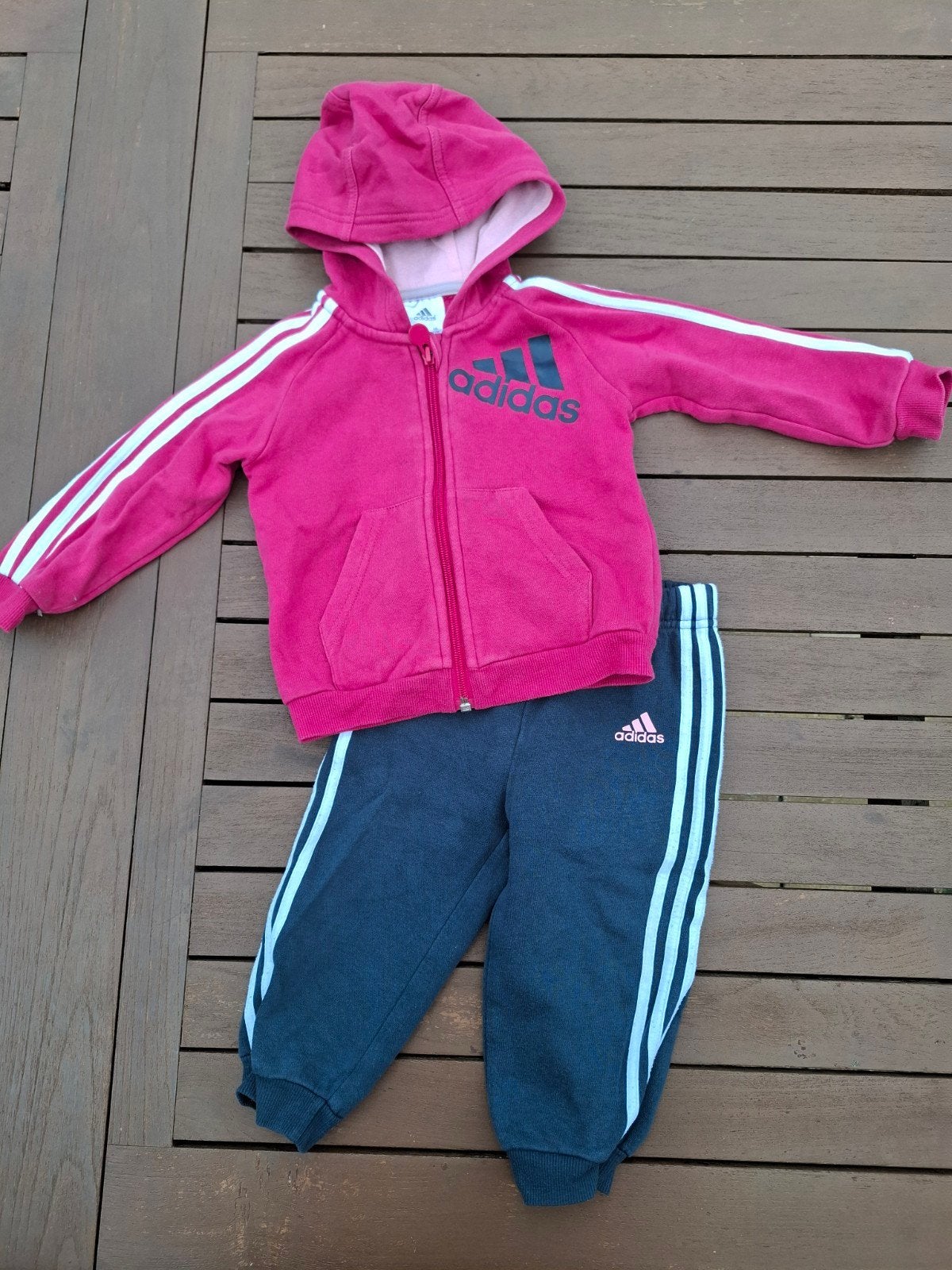 Adidas pakje 9-12 maanden, Kinderen en Baby's, Babykleding | Maat 80, Adidas, Gebruikt, Jongetje of Meisje, Ophalen of Verzenden