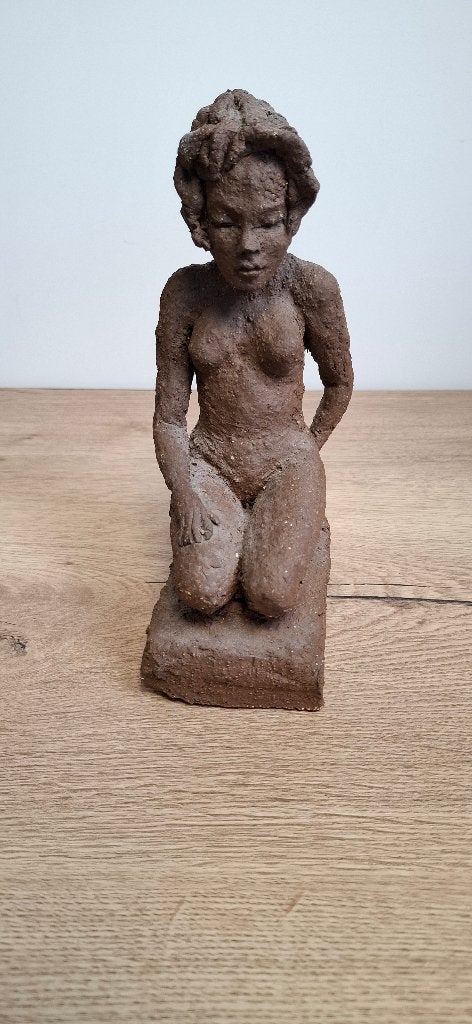 Uniek beeld knielende vrouw Jan 1999 kunst, Ophalen of Verzenden, Zo goed als nieuw, Mens