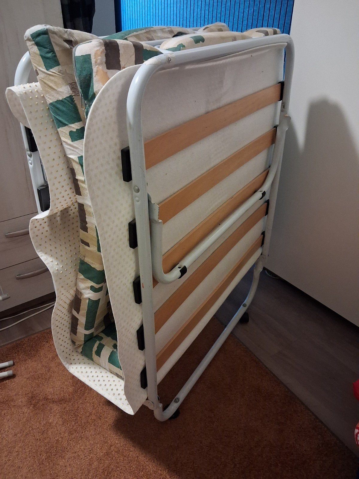 Opvouwbare bed, Huis en Inrichting, Ophalen, Zo goed als nieuw, Eenpersoons, 90 cm