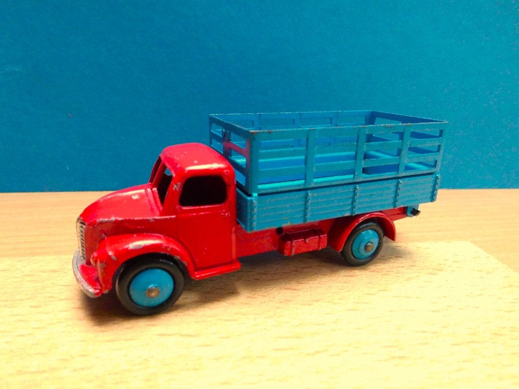 DINKY TOYS 343 DODGE FARM PRODUCE TRUCK, Ophalen of Verzenden, Zo goed als nieuw, Bus of Vrachtwagen, Dinky Toys