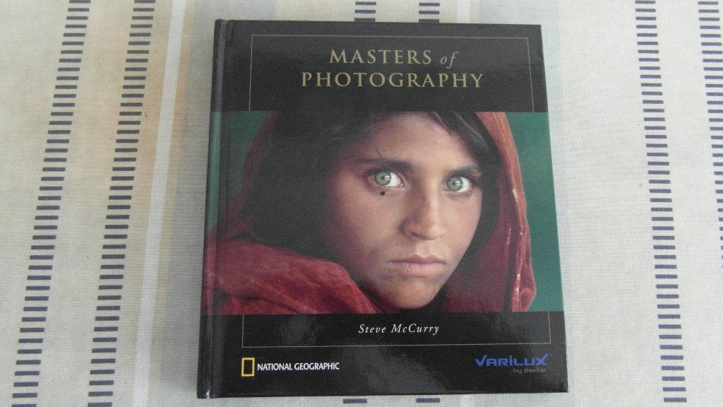 STEVE McCURRY ; topfotograaf ; fraai nieuw boek, Ophalen of Verzenden, Zo goed als nieuw, Fotografen