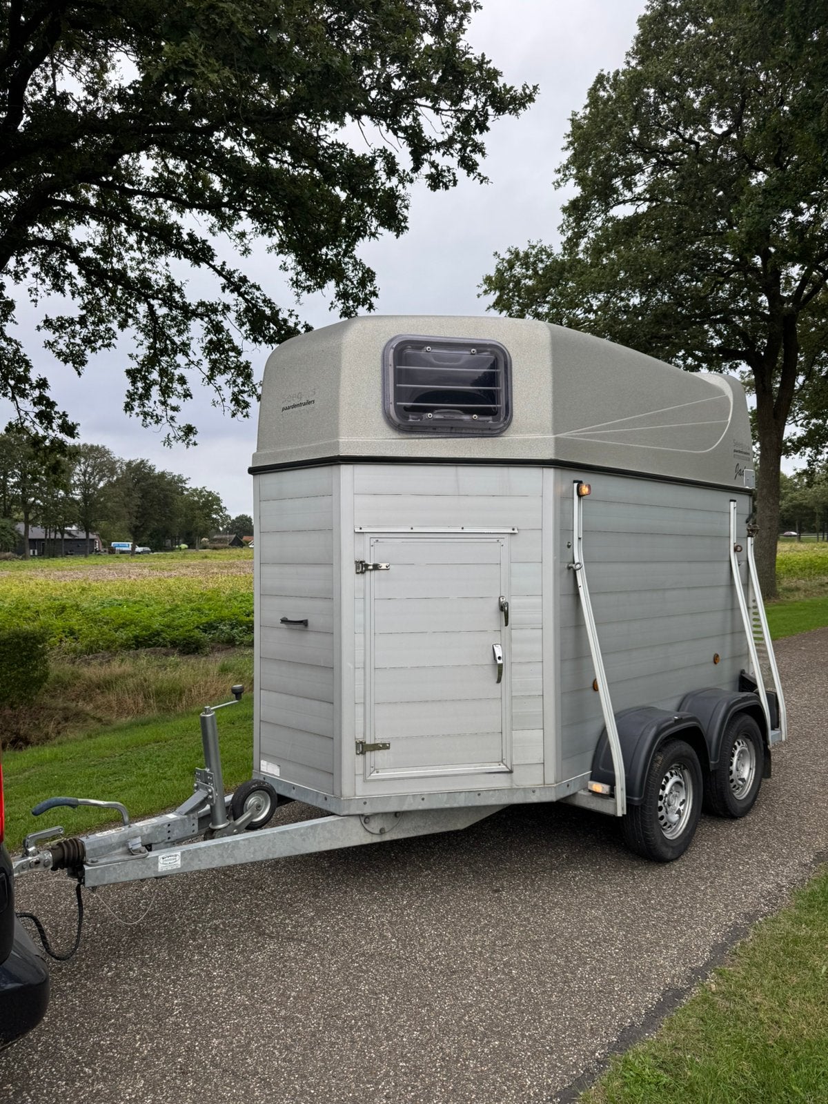 Xx Trail Jade 2 paards aluminium trailer 2014 zadelkamer., Dieren en Toebehoren, Ophalen, Gebruikt, Aluminium, 2-paards trailer