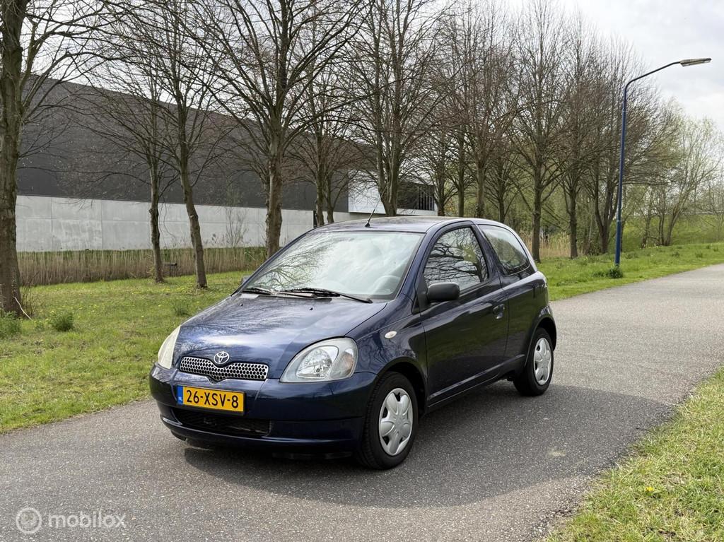Toyota Yaris 1.3-16V VVT-i Sol*SCHERM*AIRCO*NEW APK 05/27, Voorwielaandrijving, 1299 cc, Gebruikt, 4 cilinders