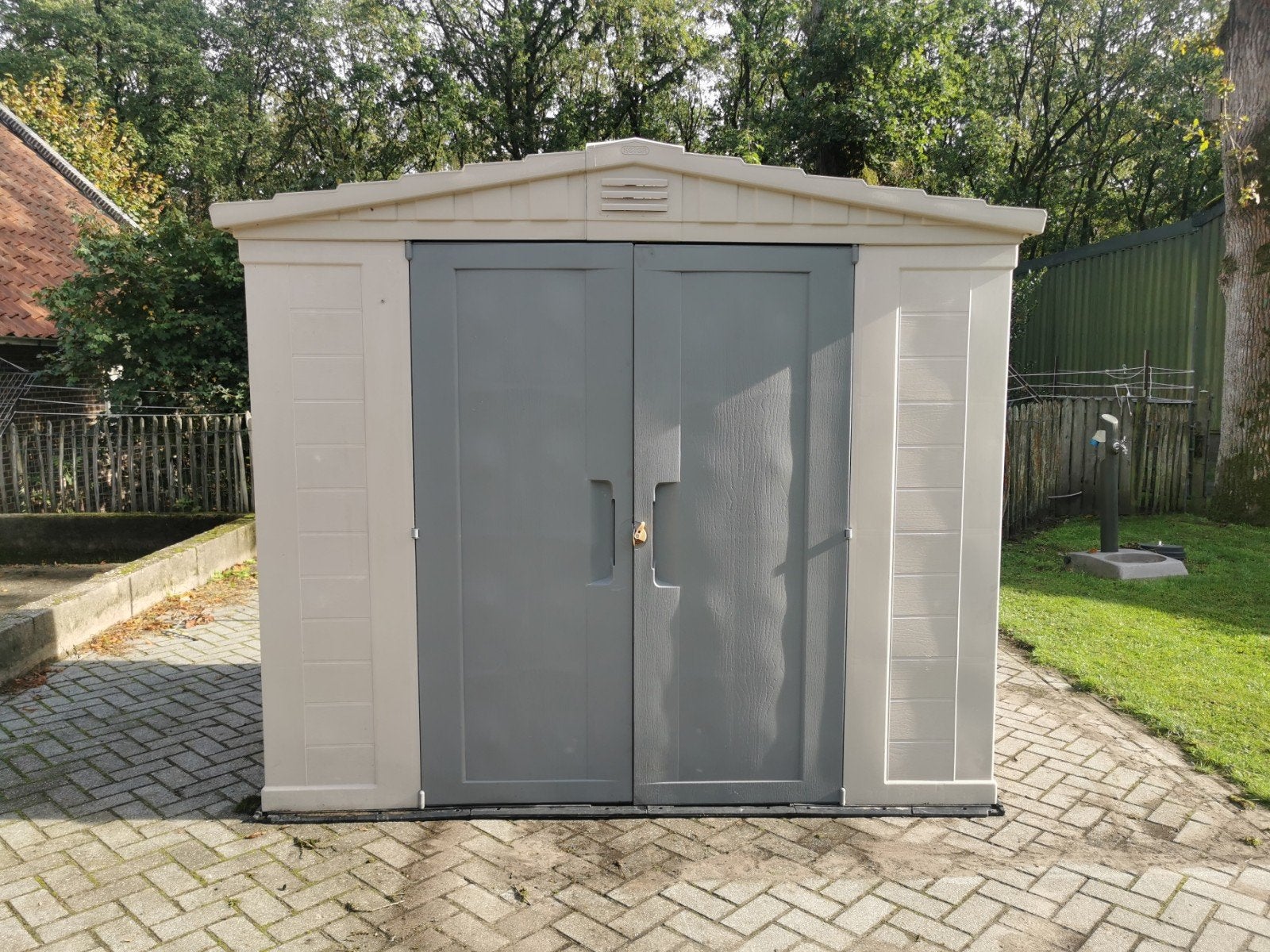 Keter kunststof tuinberging / Schuur / tuinschuur / tuinhuis, Tuin en Terras, Ophalen, Zo goed als nieuw, Kunststof, Overige typen