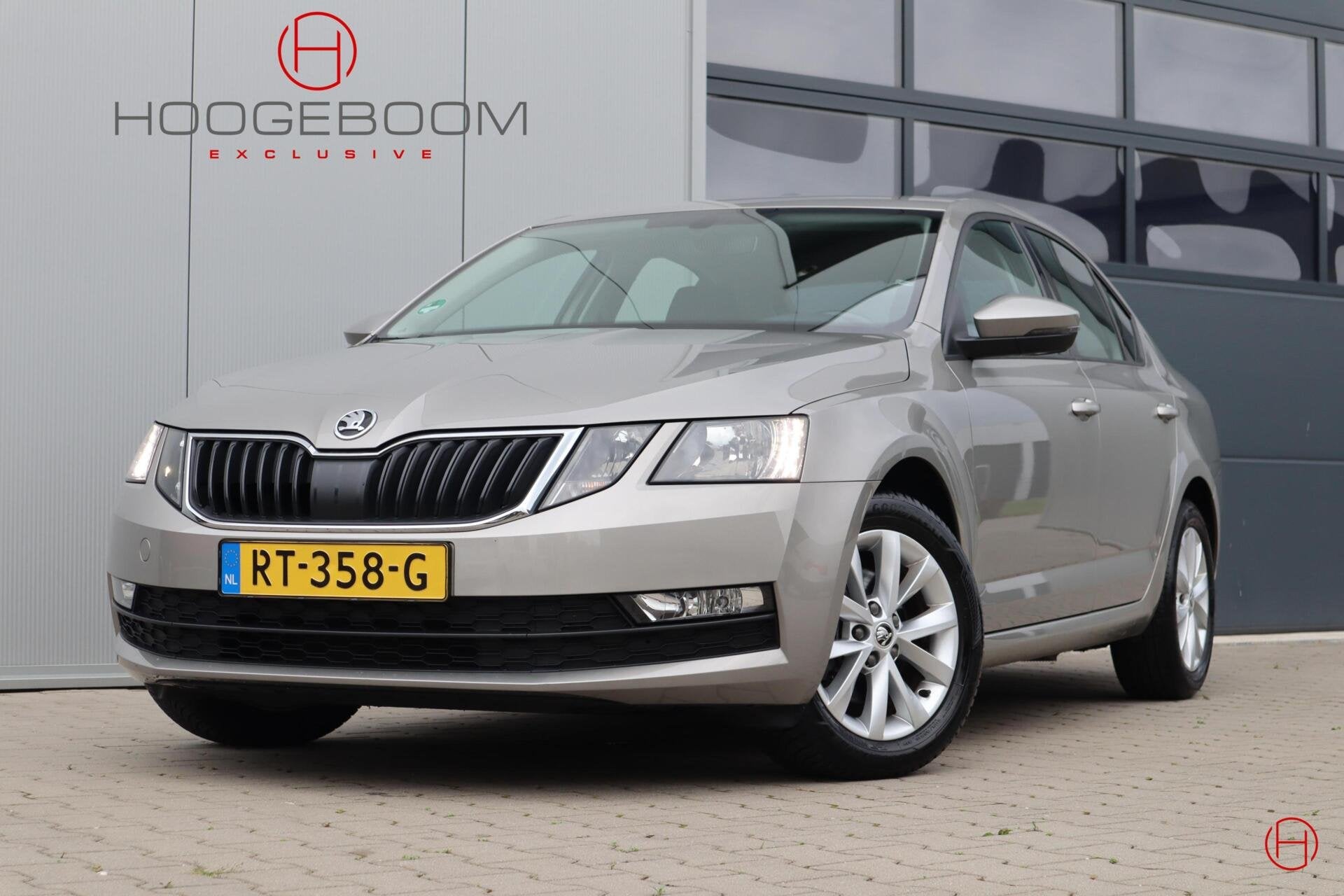 Skoda Octavia 1.0 TSI / Navigatie / Cruise / PDC / Carplay, Stof, Gebruikt, 49 €/maand, Origineel Nederlands