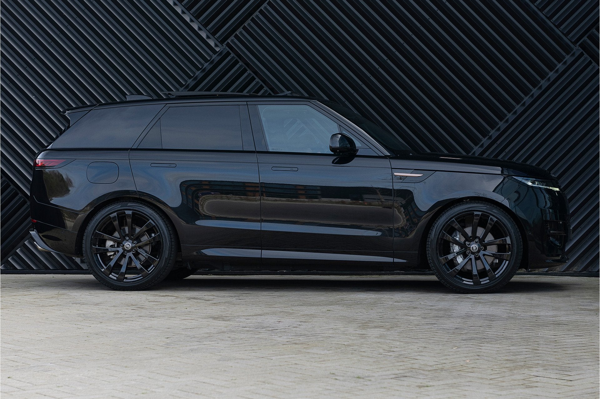 Land Rover Range Rover Sport P460e Dynamic SE ACC Pano 360 M, Auto's, Automaat, Zwart, 3000 kg, Bedrijf