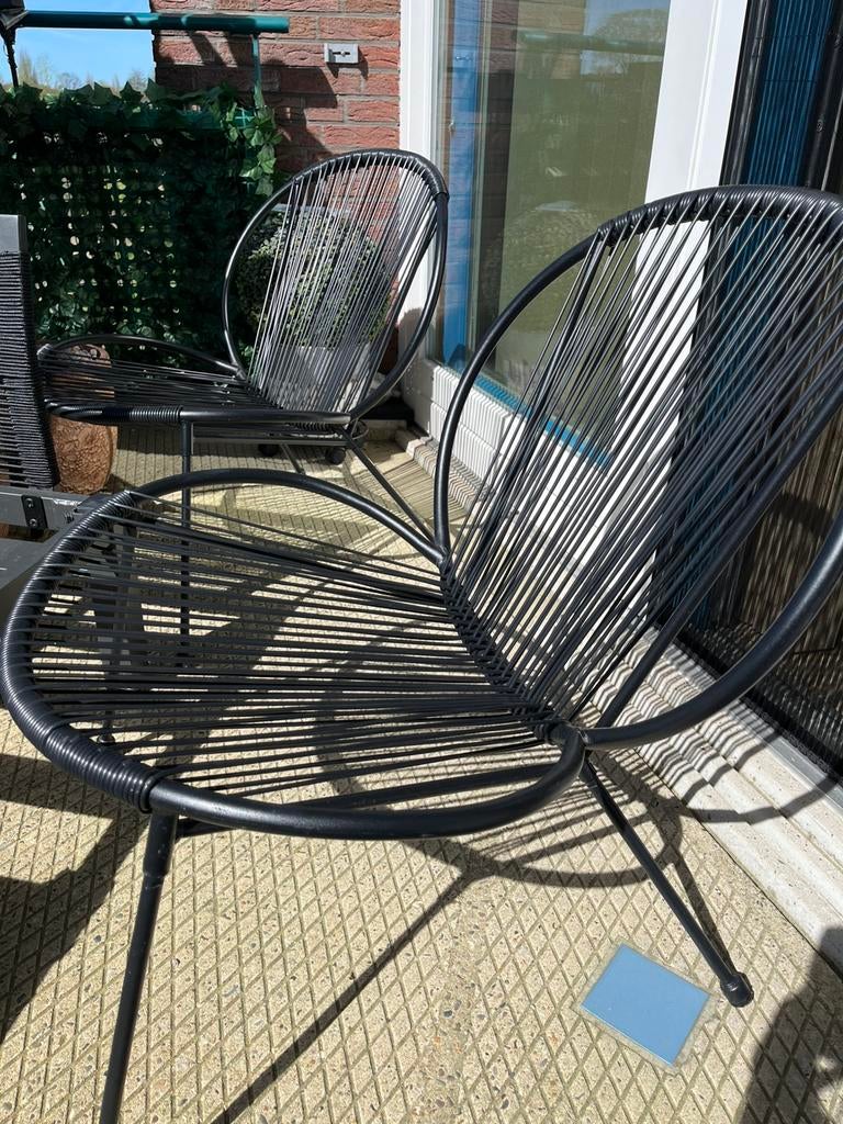 Twee stoelen koord of plastic touw zwart voor op balkon, Ophalen, Zo goed als nieuw, Kunststof, Stapelbaar