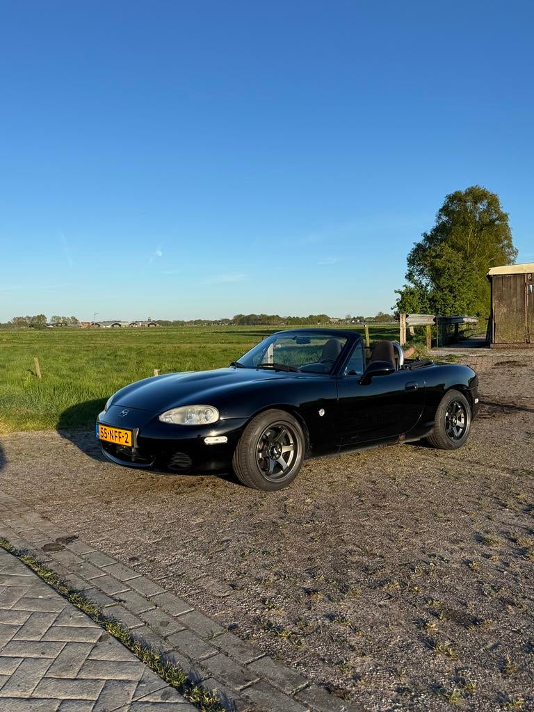 Mazda MX-5 NBFL 1.8 SVT 146pk 2002 Zwart Miata, Auto's, Mazda, 40 €/maand, Zwart, Cabriolet, 1840 cc