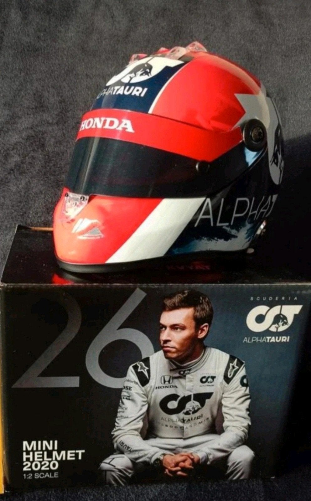 1:2 Helm van D.Kvyat, Ophalen of Verzenden, Nieuw, Formule 1