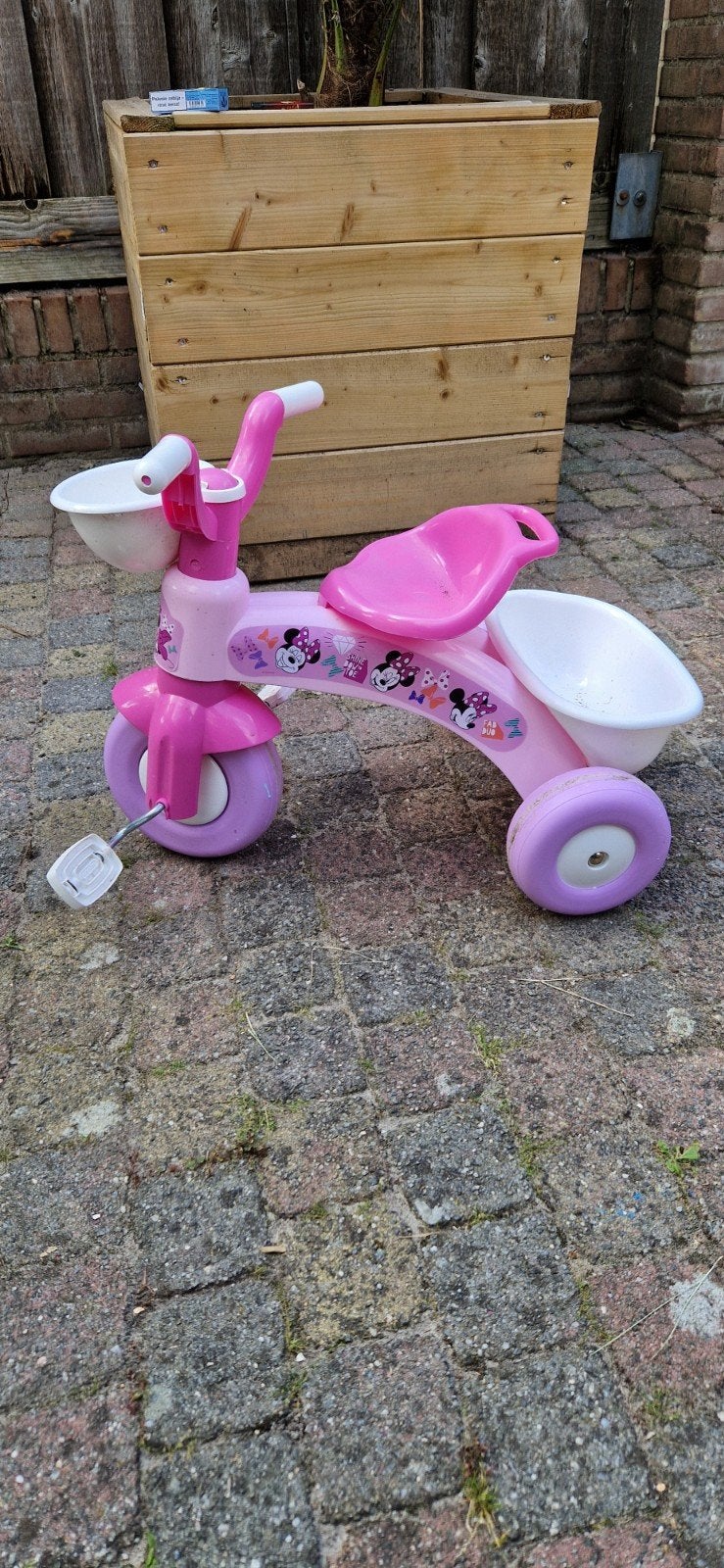 Driewieler Minnie Mouse, Ophalen