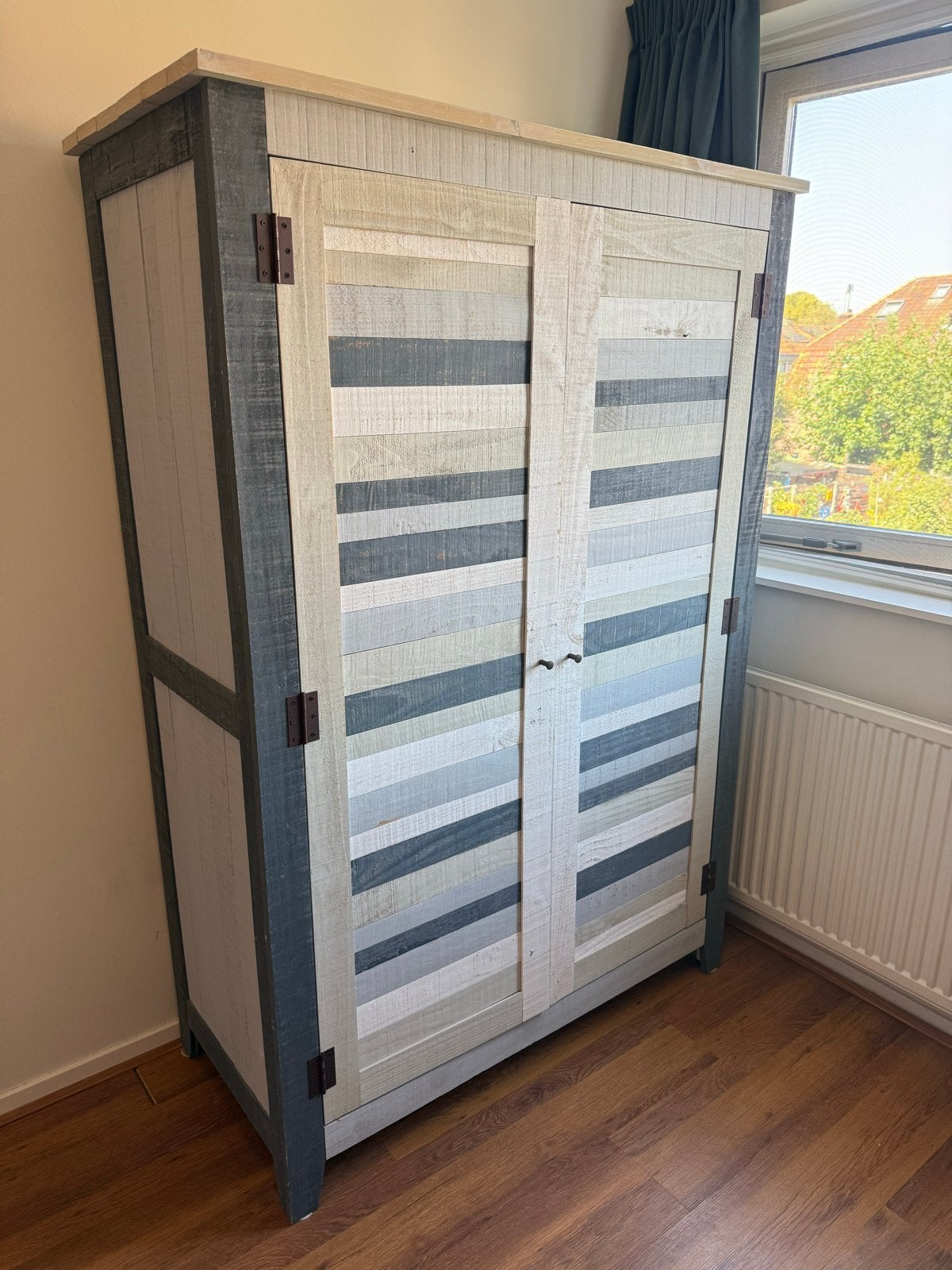 Kledingkast en nachtkastje, Huis en Inrichting, Kasten | Kledingkasten, Ophalen, Gebruikt, 50 tot 100 cm, 150 tot 200 cm
