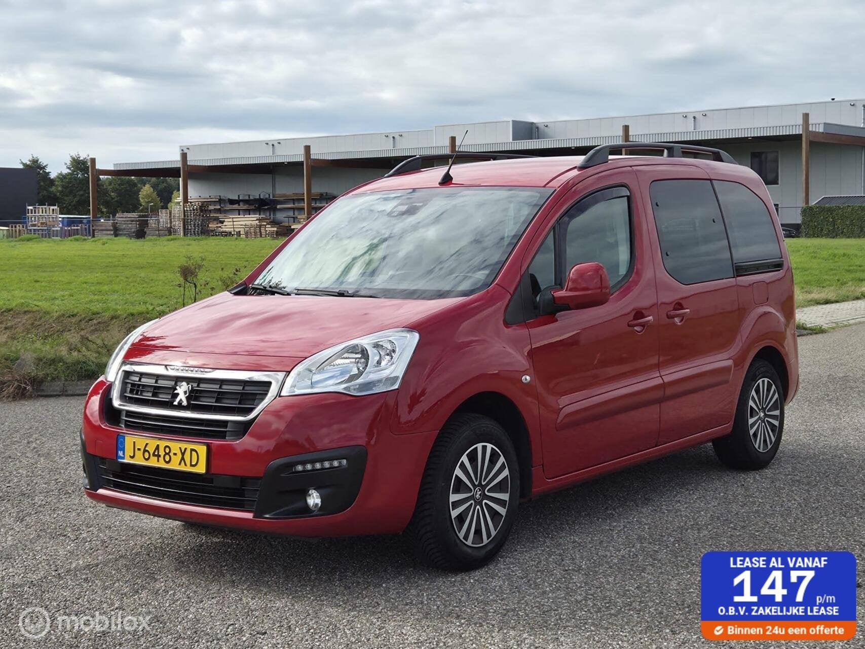 Peugeot Partner Tepee 1.2 Airco / Cruise / PDC / Navi / Trek, Auto's, Voorwielaandrijving, Gebruikt, 1199 cc, Bedrijf