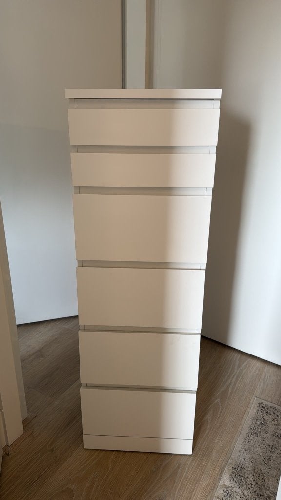 Ruime ladenkast