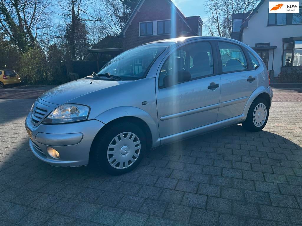 Citroen C3 1.1i Différence Airco 5 Dr NW APK Isofix Inruilk, Voorwielaandrijving, Stof, 4 cilinders, 60 pk