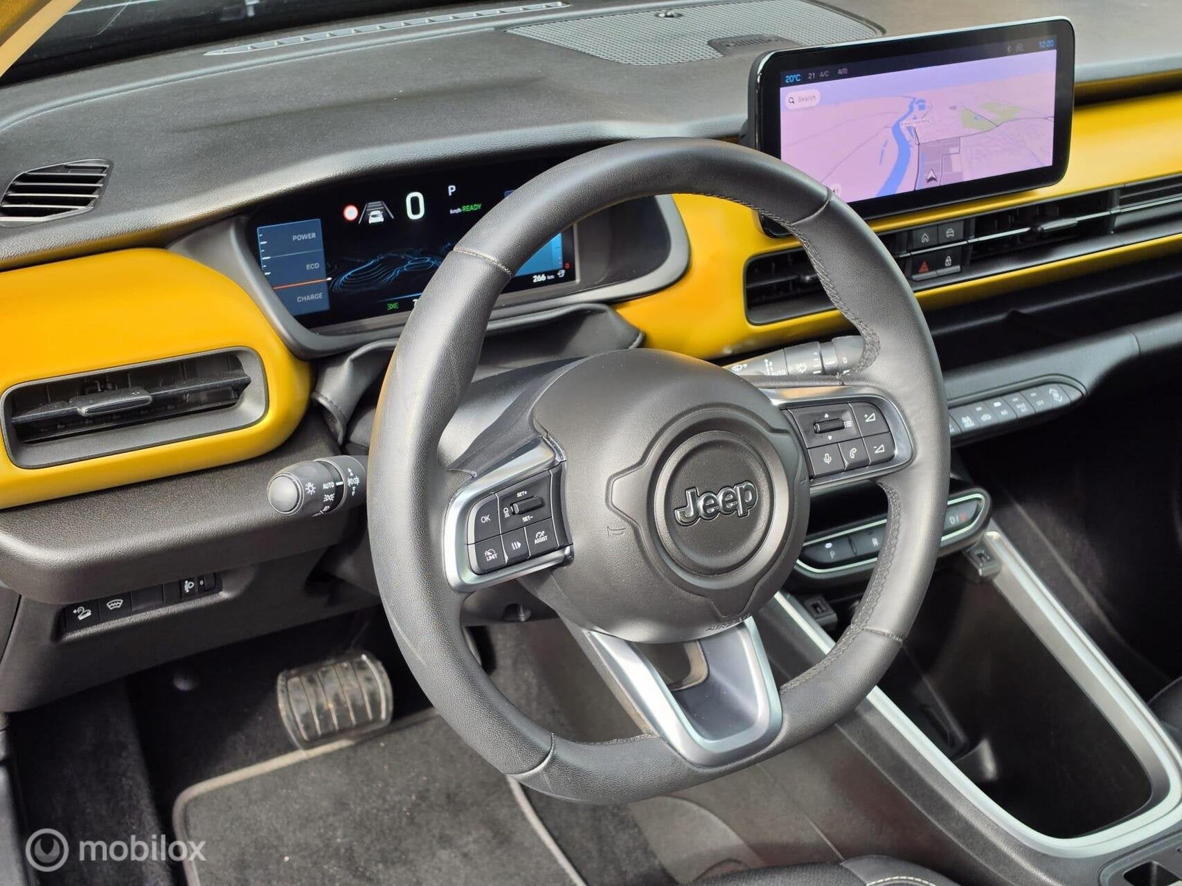 JEEP AVENGER SUMMIT 54kWh ACC CAMERA KEYLESS CARPLAY STOELVE, 394 km, Gebruikt, Zwart, 156 pk