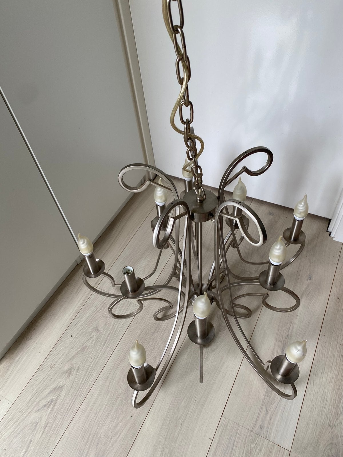 Moderne kroonluchter met 10 armen, Huis en Inrichting, Lampen | Kroonluchters, Ophalen, Zo goed als nieuw, Metaal