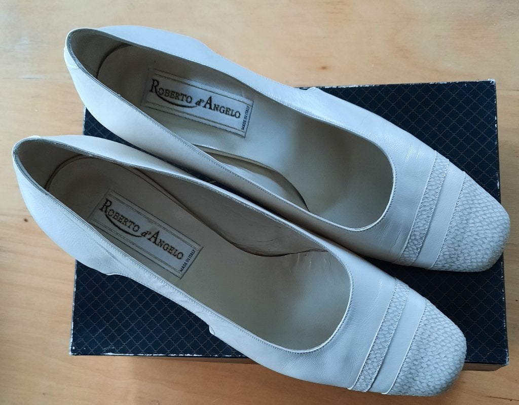 NIEUW Roberto d’Angelo creme instapper 41, Kleding | Dames, Schoenen, Nieuw, Ophalen of Verzenden, Roberto d'Angelo, Instappers