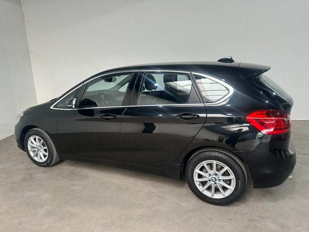 BMW 2 Serie Active Tourer 216i, PDC, Nav,Afn. trekhaak, NAP,, 12 maanden, Gebruikt, Zwart, Bedrijf
