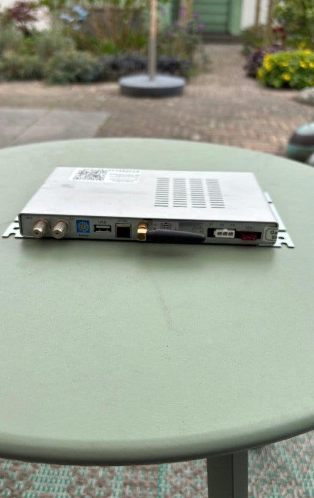 Ten Haaft featurebox met Oyster schotel dubbel lnb, Ophalen, Zo goed als nieuw, (Schotel)antenne, Overige merken