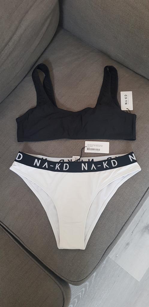 Nieuw NA-KD bikini Mt S Zwart wit, Ophalen of Verzenden, Nieuw, Wit, Bikini