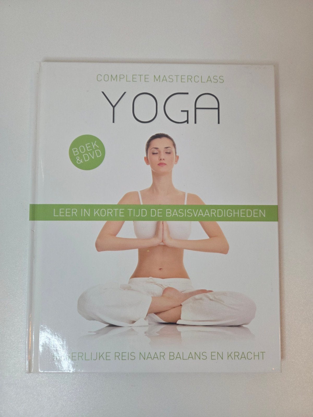 Complete Masterclass Yoga | Boek + DVD | Yoga guide |, Ophalen of Verzenden, Zo goed als nieuw, Overig