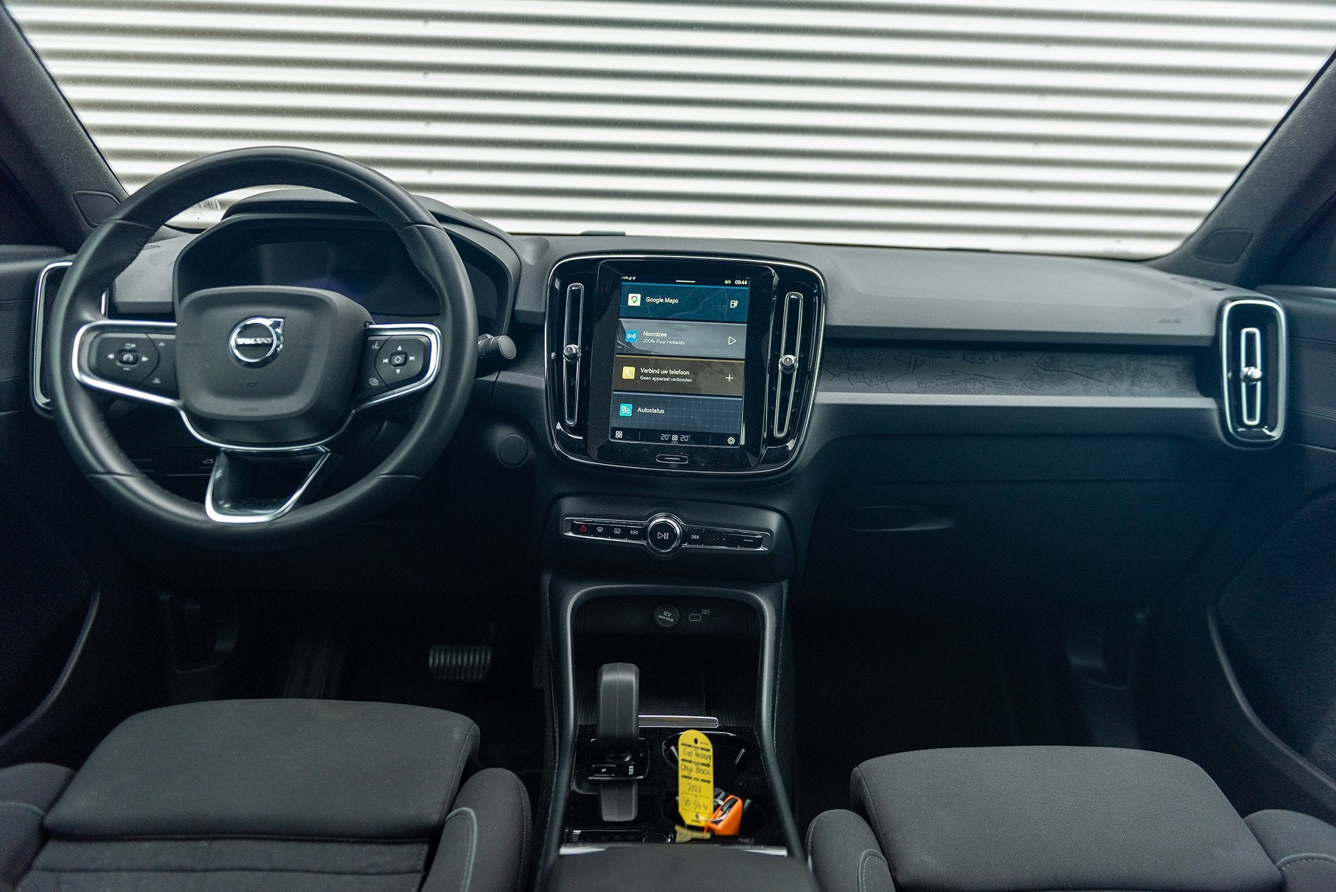 Volvo C40 Aut. Single Motor Extented Range 82 kWh SOH 91% Go, Automaat, Gebruikt, 252 pk, Zwart