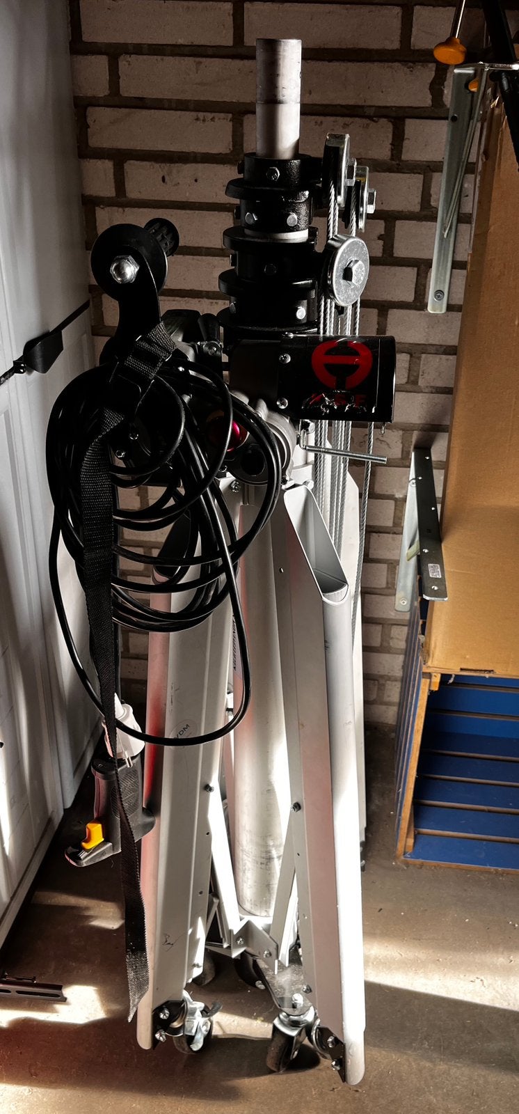 Heftlift elektrisch tot 4.90m hoog, Ophalen, Zo goed als nieuw, Elektrisch