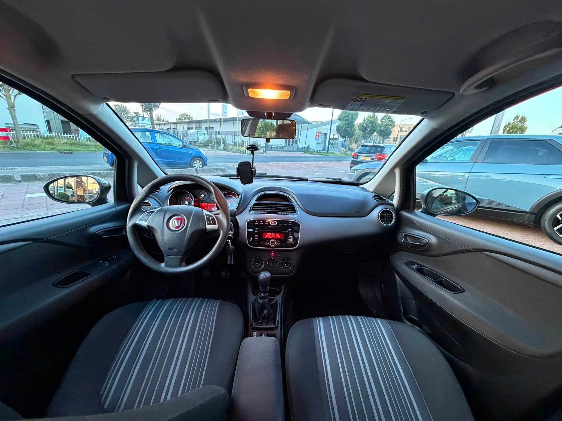 Fiat Punto Evo 1.4 Dynamic Airco|Elektrisch pak|Goed OH, Auto's, Voorwielaandrijving, Euro 5, Stof, Gebruikt