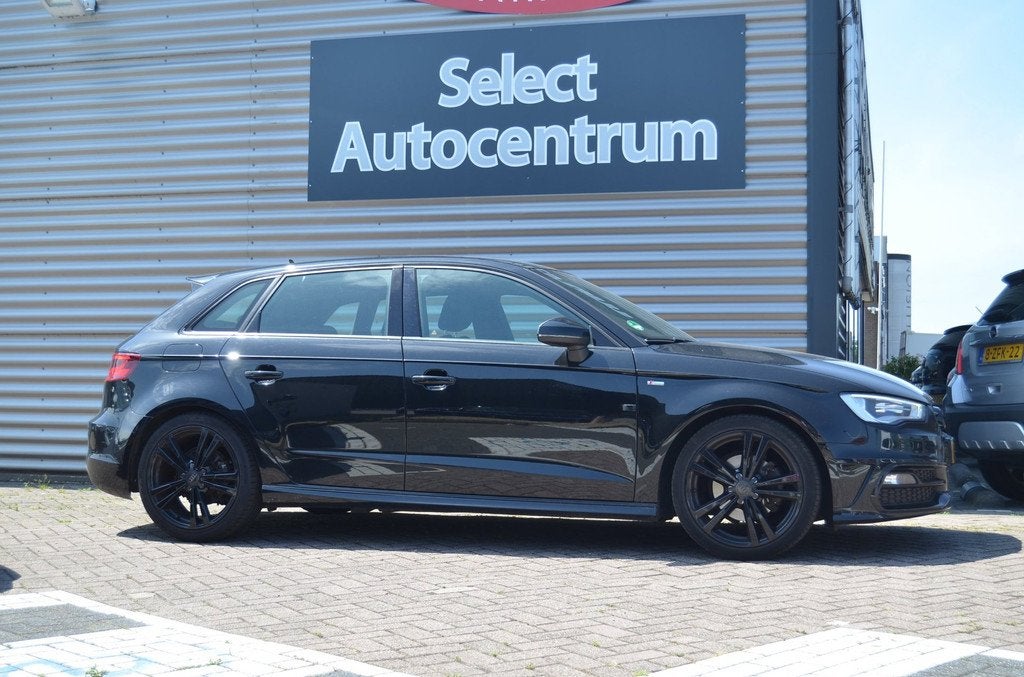 Audi A3 Sportback 1.4 TFSI Sport Edition|S-LINE|FULL BLACK|M, Voorwielaandrijving, 125 pk, Gebruikt, Euro 6