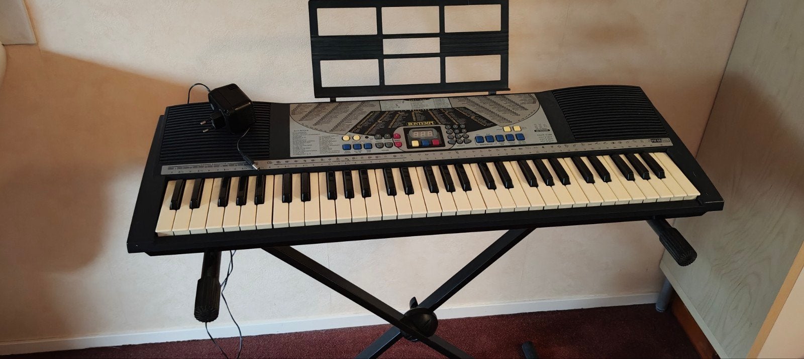 Bontempi keyboard met standaard en bladmuziekhouder, Met standaard, Ophalen, Overige merken, 61 toetsen