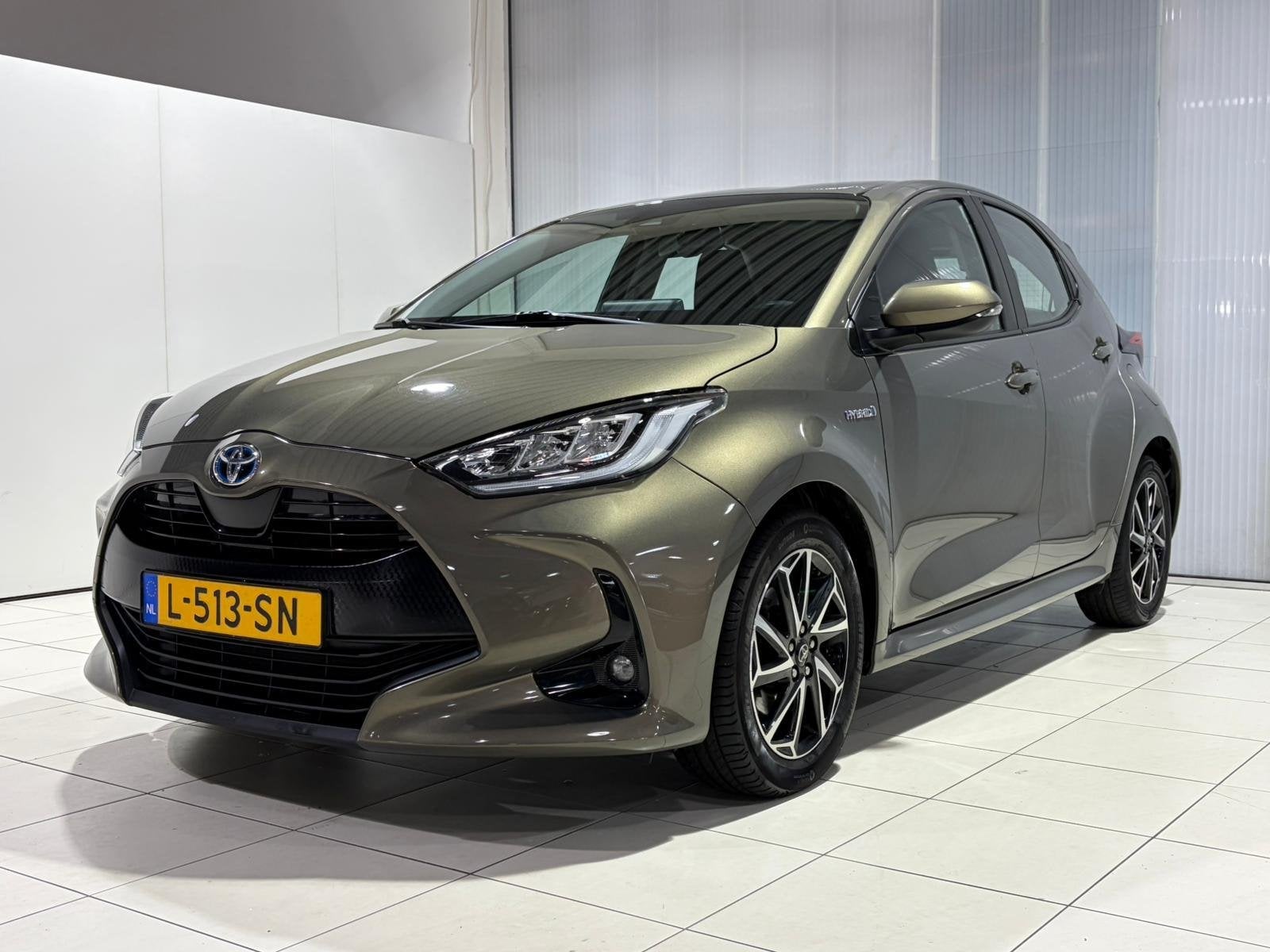 Toyota Yaris 1.5 Hybrid Dynamic Stoelverwarming, Applecarpla, Dealer onderhouden, Gebruikt, Euro 6, 1490 cc