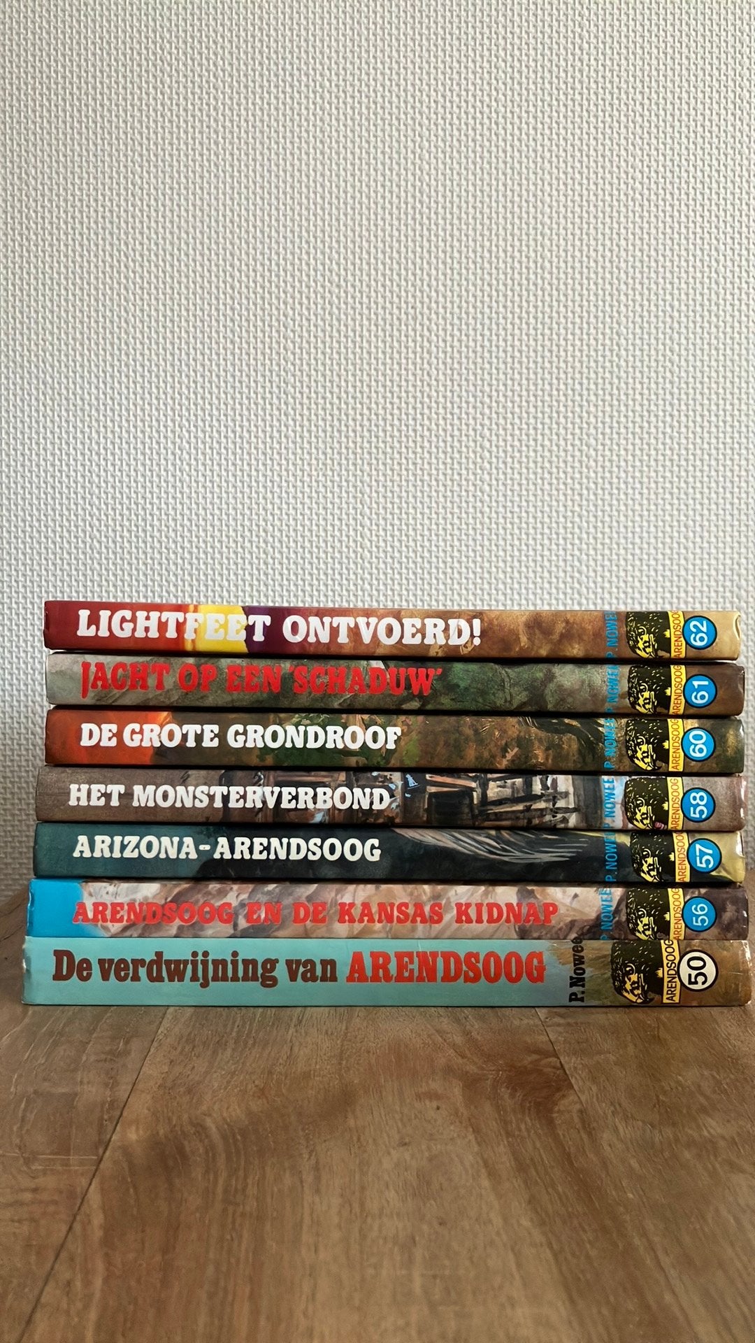 Arendsoog boeken - één koop, Boeken, Ophalen of Verzenden, Gelezen, Fictie