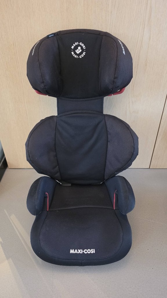 2x Maxi-Cosi Rodi SPS autostoel zwart 15-36 kg, Ophalen, Autogordel, 15 t/m 36 kg, Afneembare rugleuning
