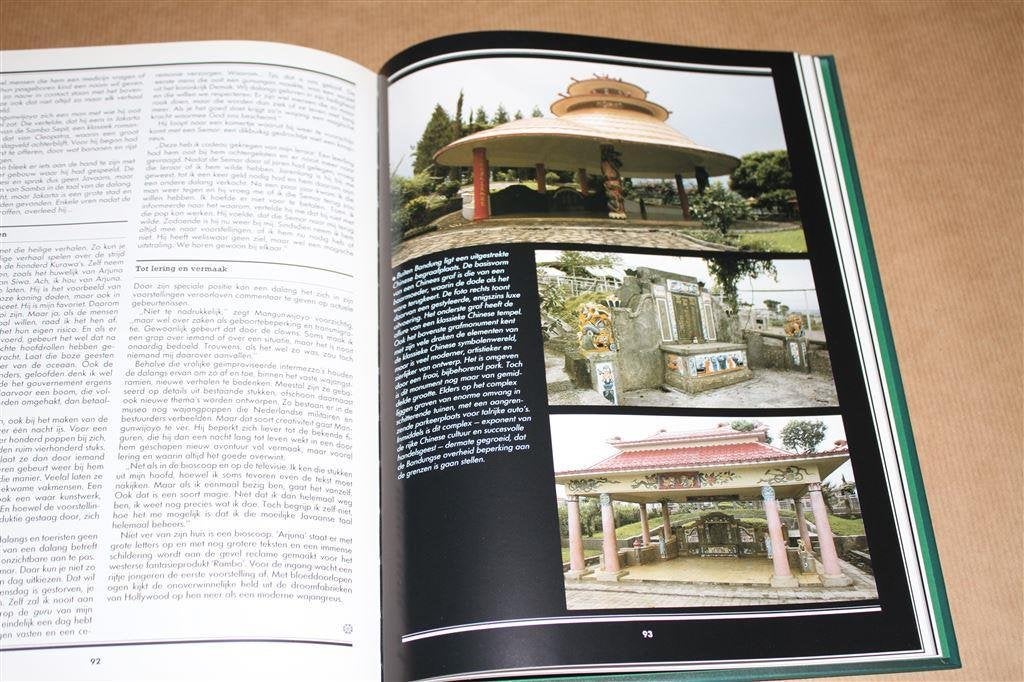 Groeten van Java. Ontmoetingen met het moderne Indonesië., Ophalen of Verzenden, Gelezen