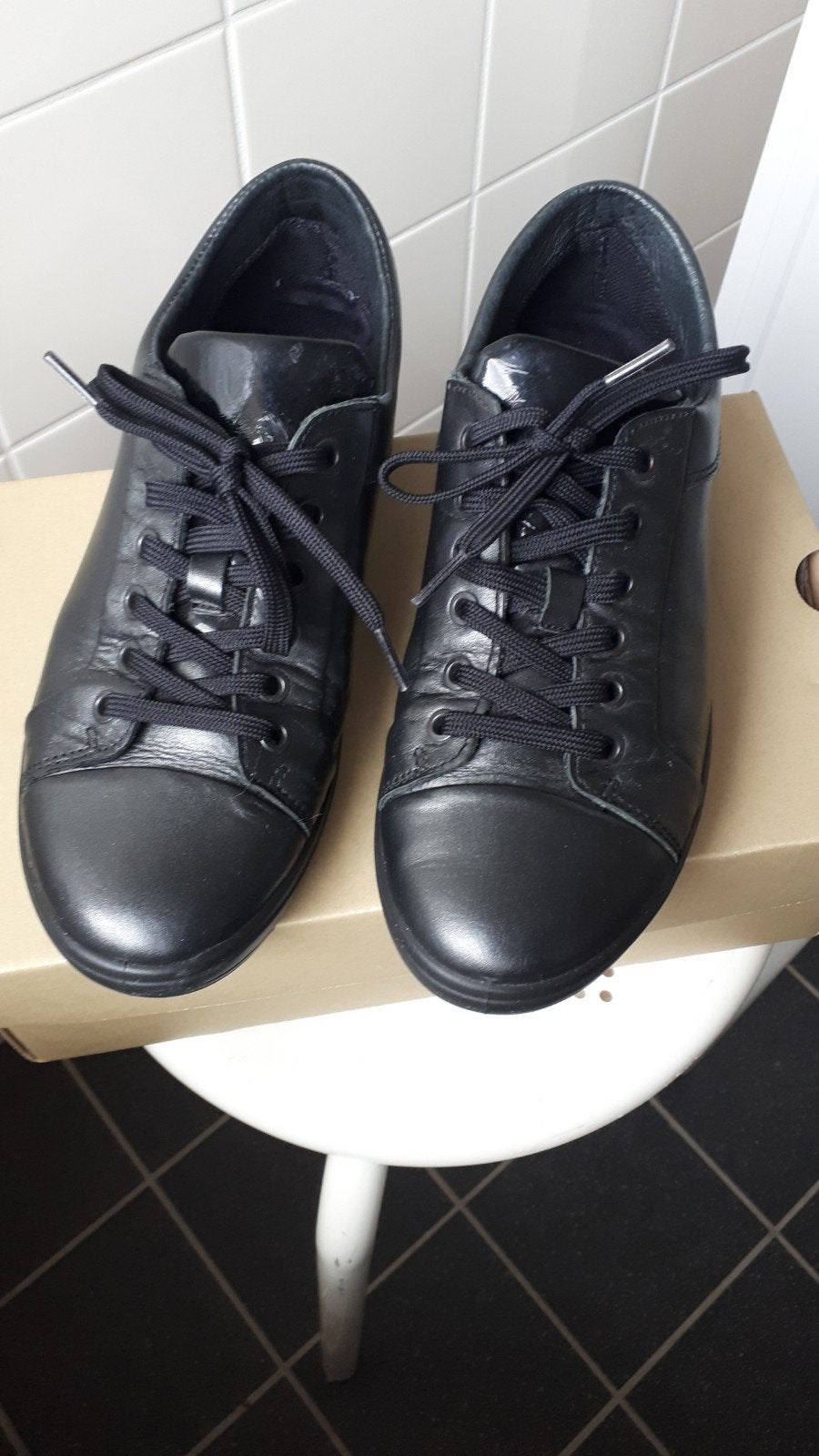 HUSH PUPPIES ZWARTE SCHOENEN, Zwart, Overige typen, Ophalen of Verzenden, Zo goed als nieuw