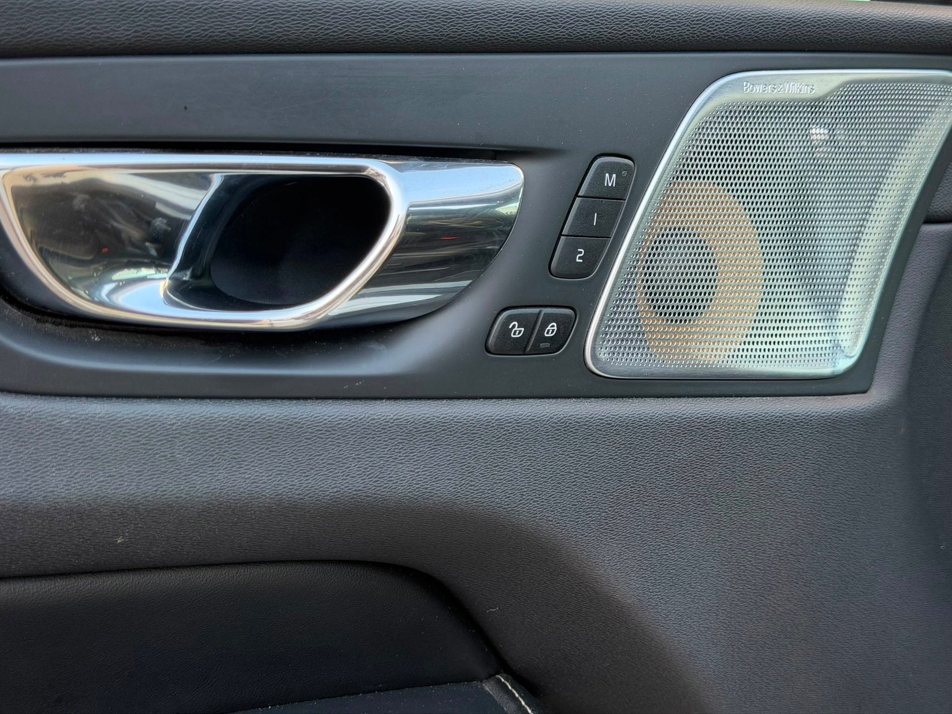 Foto 12 van Volvo XC60 2.0 T6 AWD Inscription PANO/HUD/B&W/360/MEMORY/VO