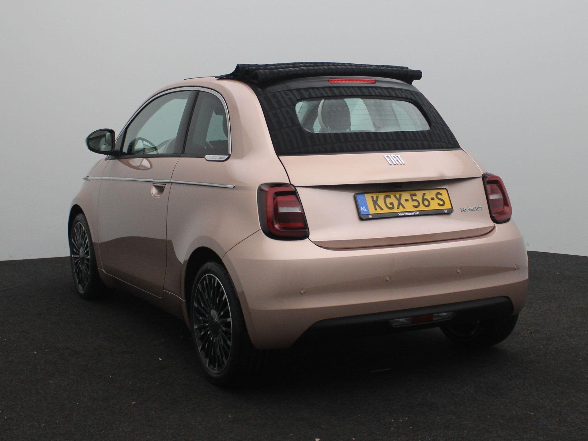 Fiat 500 1.0 Hybrid La Prima | Demo | Beschikbaar per 1-8-20, Auto's, Fiat, 12 maanden, Euro 6, 4 stoelen, Origineel Nederlands