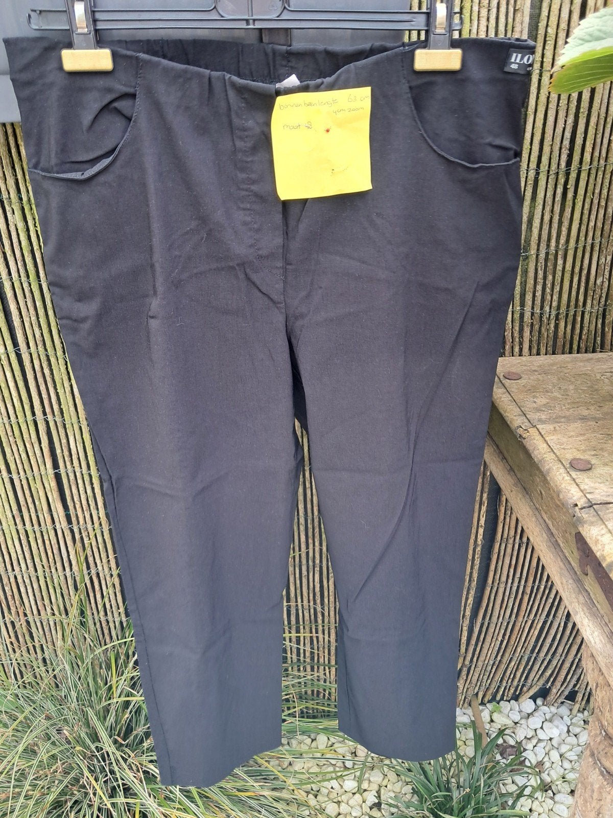 Zwarte Ilona's damesbroek maat 48, Ophalen of Verzenden, Zo goed als nieuw, Zwart, Broek of Spijkerbroek