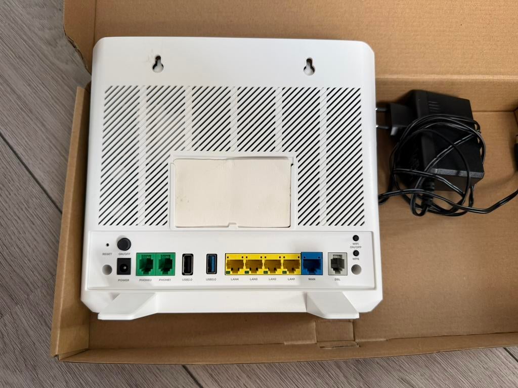 Zyxel t50 t-50 modem router, Computers en Software, Routers en Modems, Ophalen of Verzenden, Zo goed als nieuw