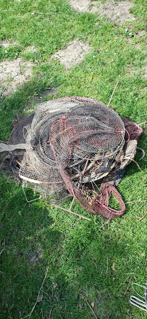Vissen fuiken groot en klein, Ophalen