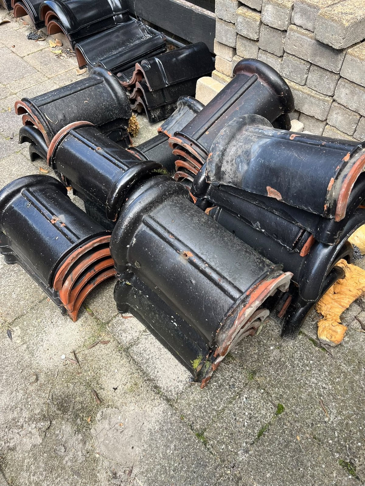 Zwarte gebruikte nokvorsten, Doe-het-zelf en Verbouw, Ophalen, Gebruikt, Steen of Klei, Zwart