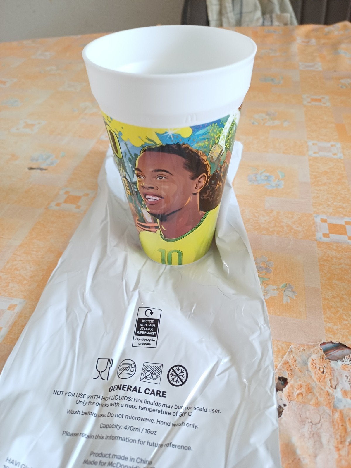 McDonald's Ronaldinho Beker - Nieuw in verpakking, Verzamelen, Sportartikelen en Voetbal, Ophalen of Verzenden