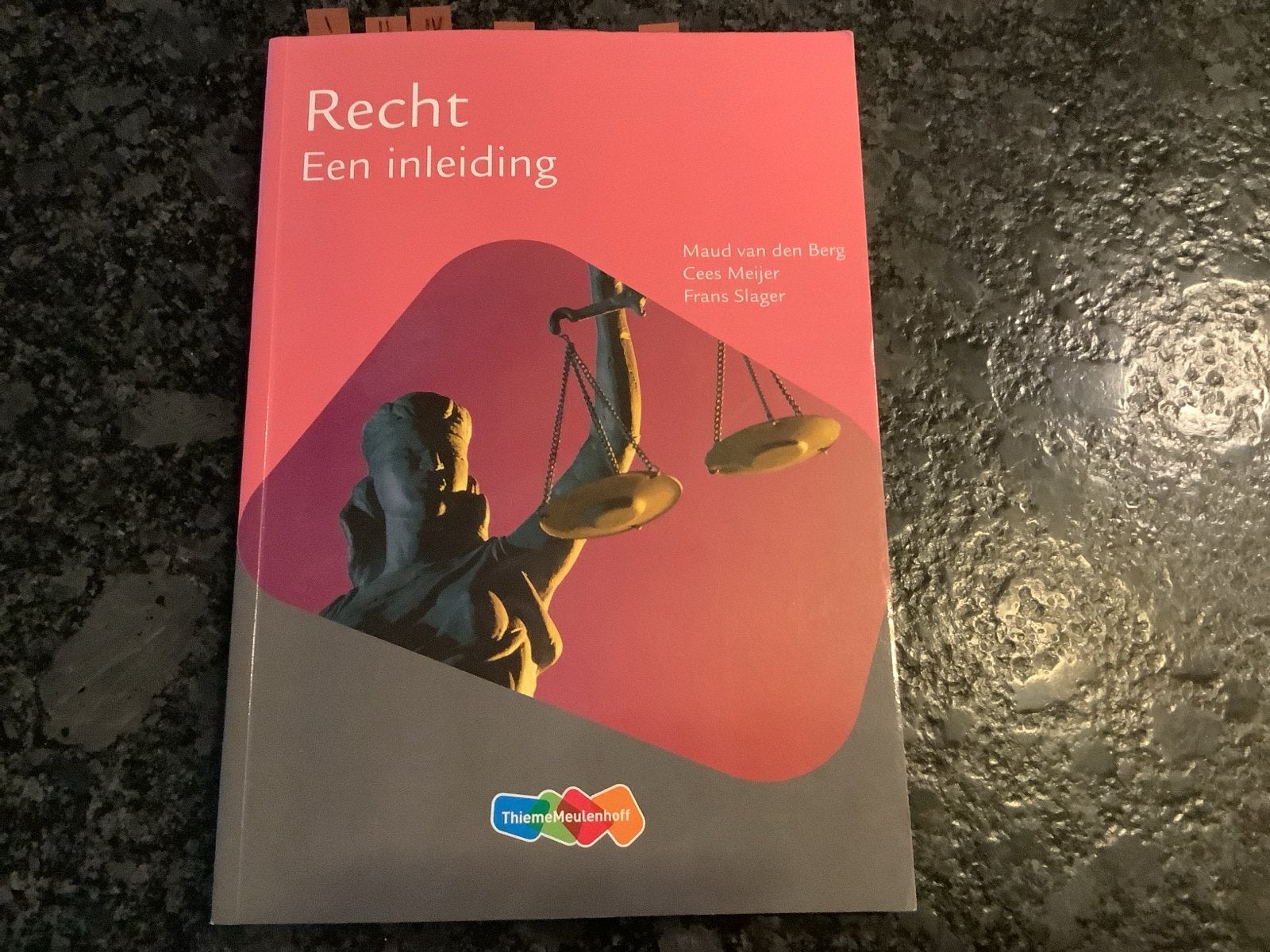 Recht: Een inleiding - Studieboek HBO/WO, Ophalen of Verzenden, Gamma, Zo goed als nieuw, HBO
