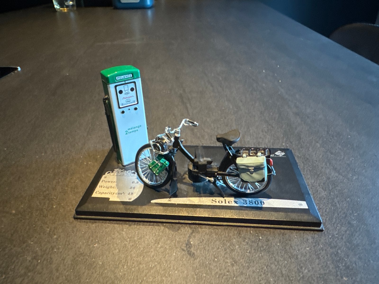 Solex 3800 schaalmodel met benzinepomp, Overige merken, 1:50 of kleiner, Overige typen, Ophalen of Verzenden