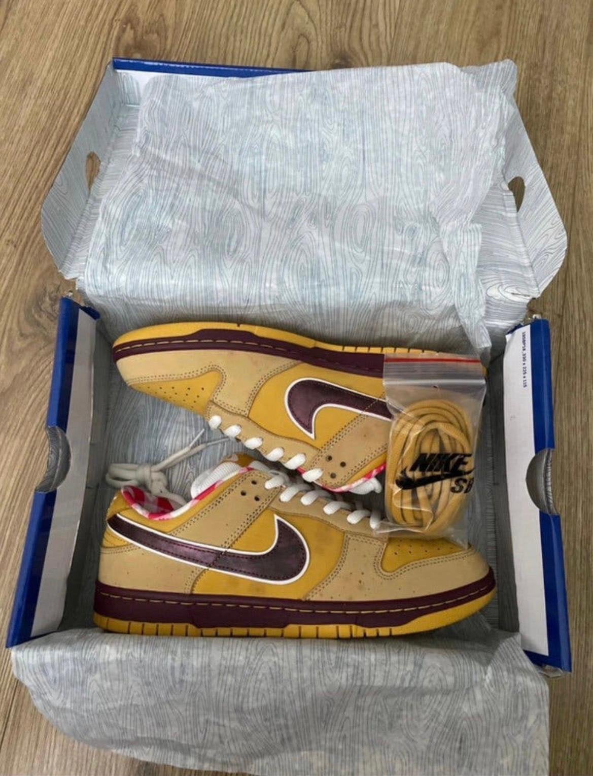 SB Dunk Low Yellow Lobster, Ophalen of Verzenden, Nieuw, Overige kleuren