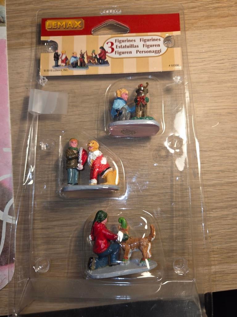 Lemax set van 3 figurines kinderen met honderden, Ophalen of Verzenden