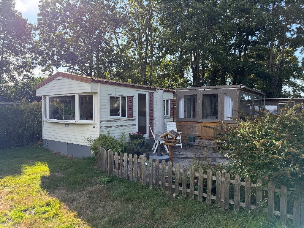 Arronbrook stacaravan, veranda op vaste plek in Drenthe, Tot en met 6
